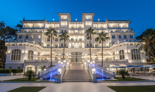 Grand Luxurious Property in Malaga
