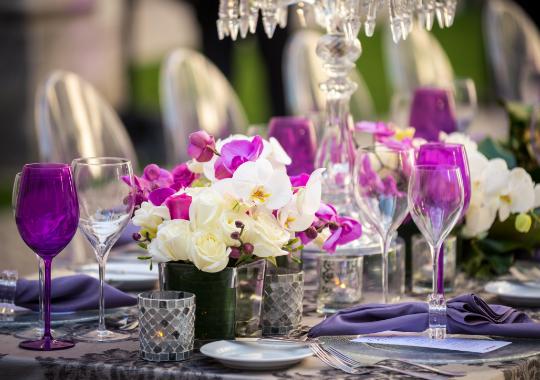 Centrepieces & table styling Centrepieces & table styling