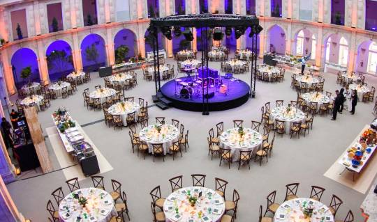 A Spring Journey Through Lisbon and Sesimbra